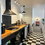 Spacious House In The Center Of Ferienhaus *