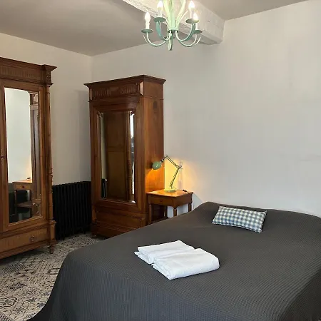 度假居 Spacious House In The Center Of