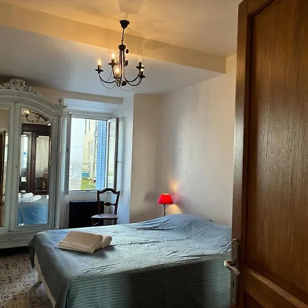 Spacious House In The Center Of Quillan