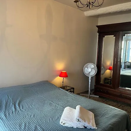 Spacious House In The Center Of Hébergement de vacances *