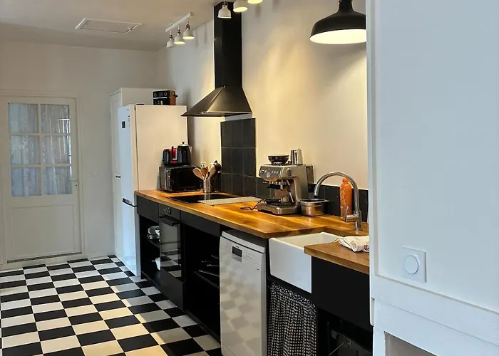度假居 Spacious House In The Center Of *