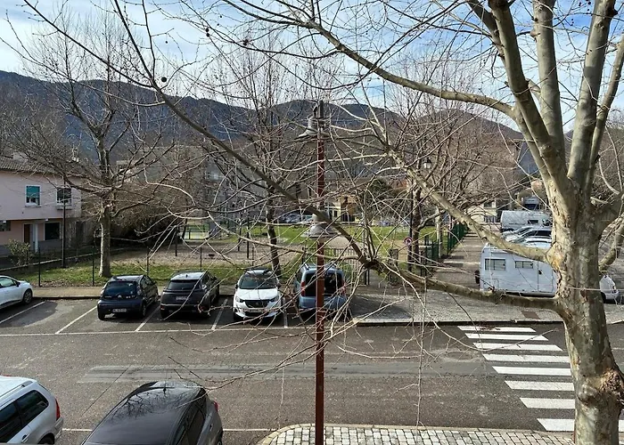 度假居 Spacious House In The Center Of