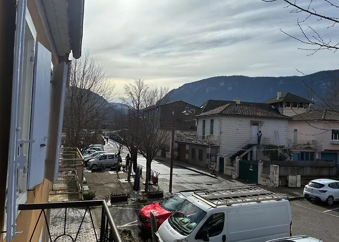 度假居 Spacious House In The Center Of *